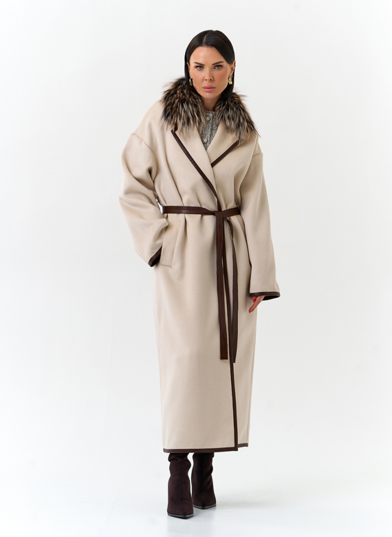 Женское длинное пальто с отделкой из меха лисы