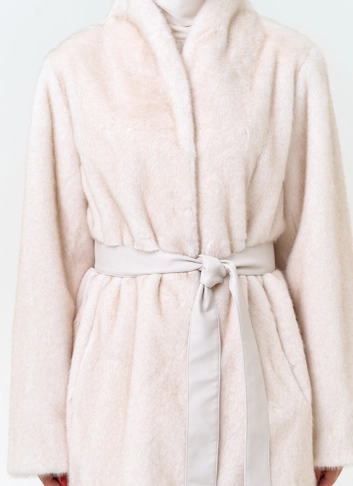 Женская шуба из эко меха
