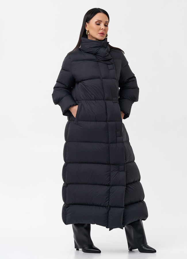 Женский пуховик черного цвета  модель № 28974 в кредит