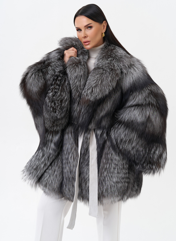 Шуба из чернобурой лисы