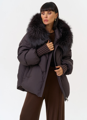 Женский пуховик с капюшоном из меха чернобурки Женский пуховик с капюшоном из меха чернобурки