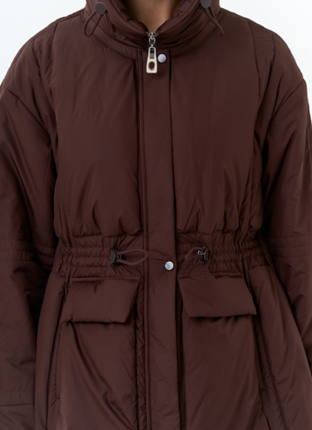 Женская куртка коричневого цвета