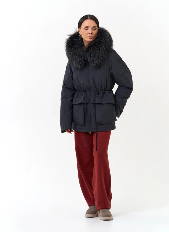 Женская куртка с мехом чернобурой лисы на капюшоне фото