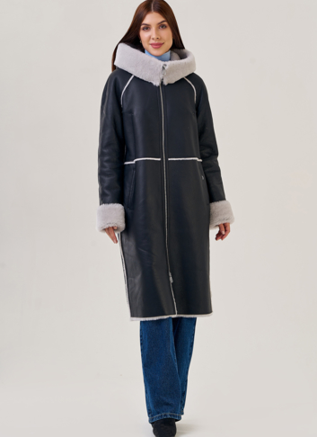 Женская дубленка с капюшоном