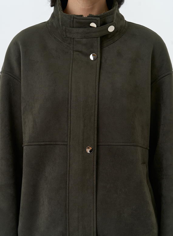 Женская дубленка из эко замши с воротником стойкой