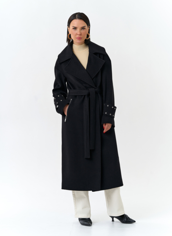 Женское пальто черного цвета