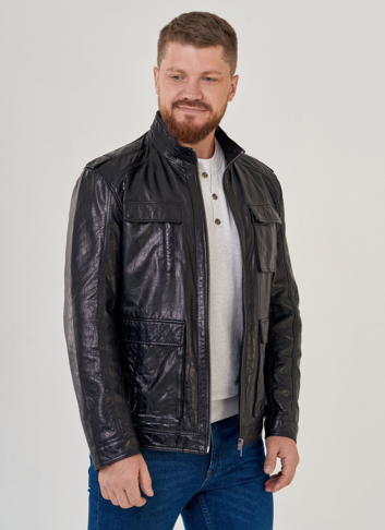 Кожаная куртка с накладными карманами