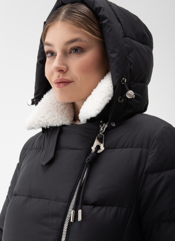 Комбинированный женский пуховик с капюшоном