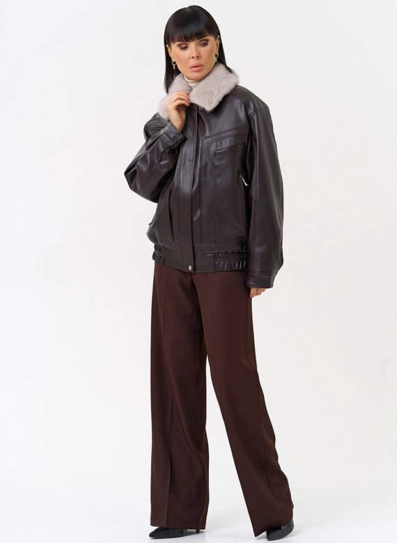 Женская утепленная куртка из эко кожи с воротником из эко меха