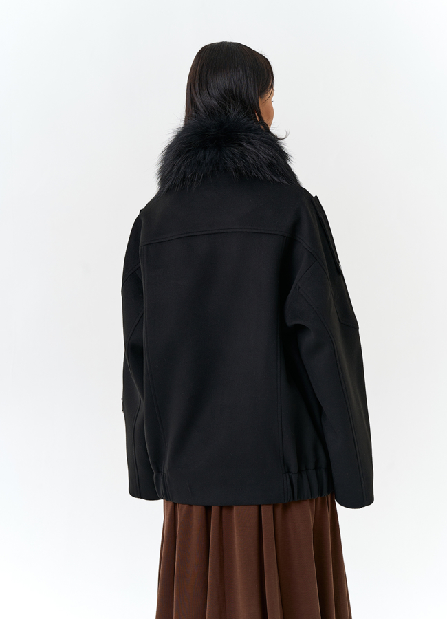 Женское укороченное пальто с отделкой из меха лисы модель № 32782 в кредит