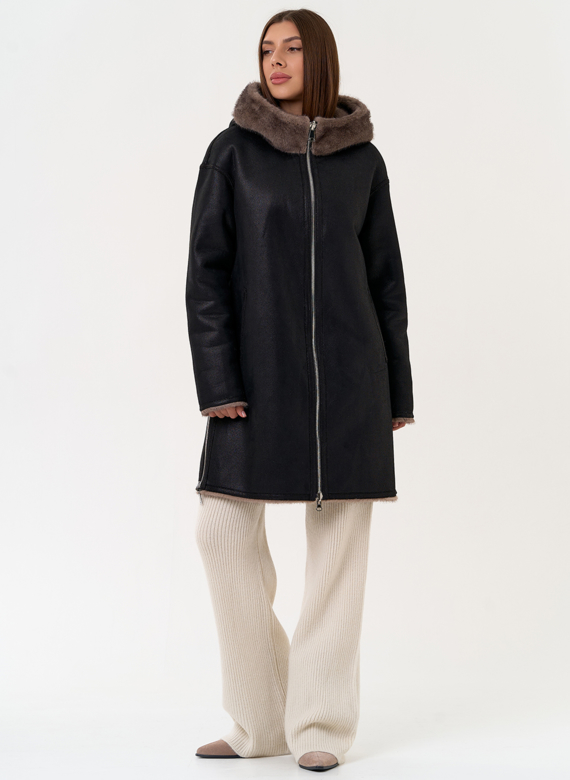 Женская двухсторонняя дубленка из эко замши с капюшоном