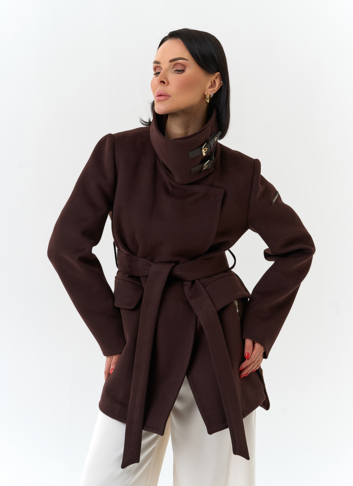 Женское укороченное пальто с воротником стойкой