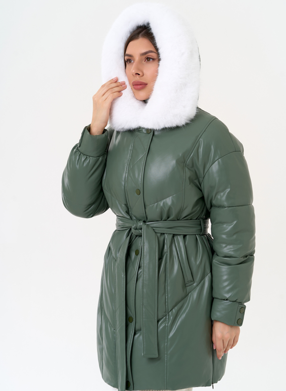 Женский пуховик из эко кожи с отделкой из эко меха