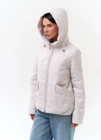 Женская куртка с капюшоном