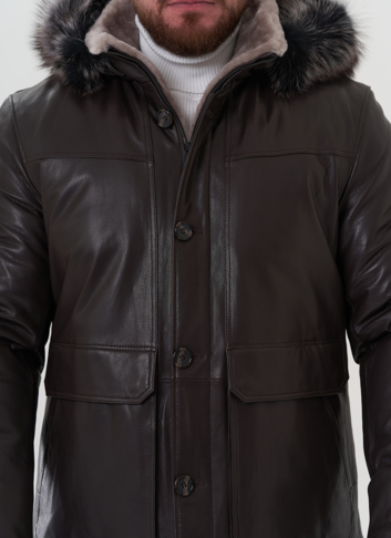 Пуховик из натуральной кожи с капюшоном