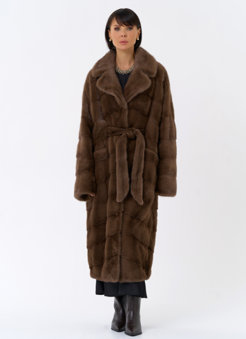 Длинная шуба с английским воротником Длинная шуба с английским воротником