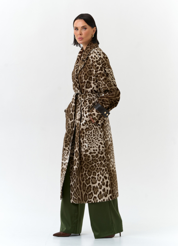 Женское пальто с анималистическим принтом