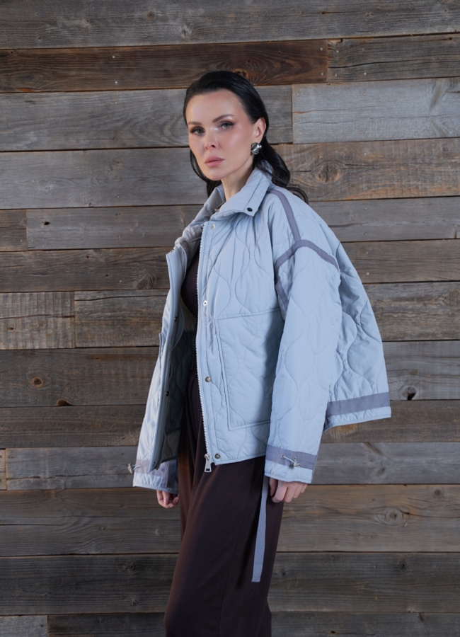 фото Короткая куртка с воротником стойкой модель № 30048