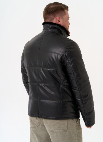 Куртка из натуральной кожи черного цвета